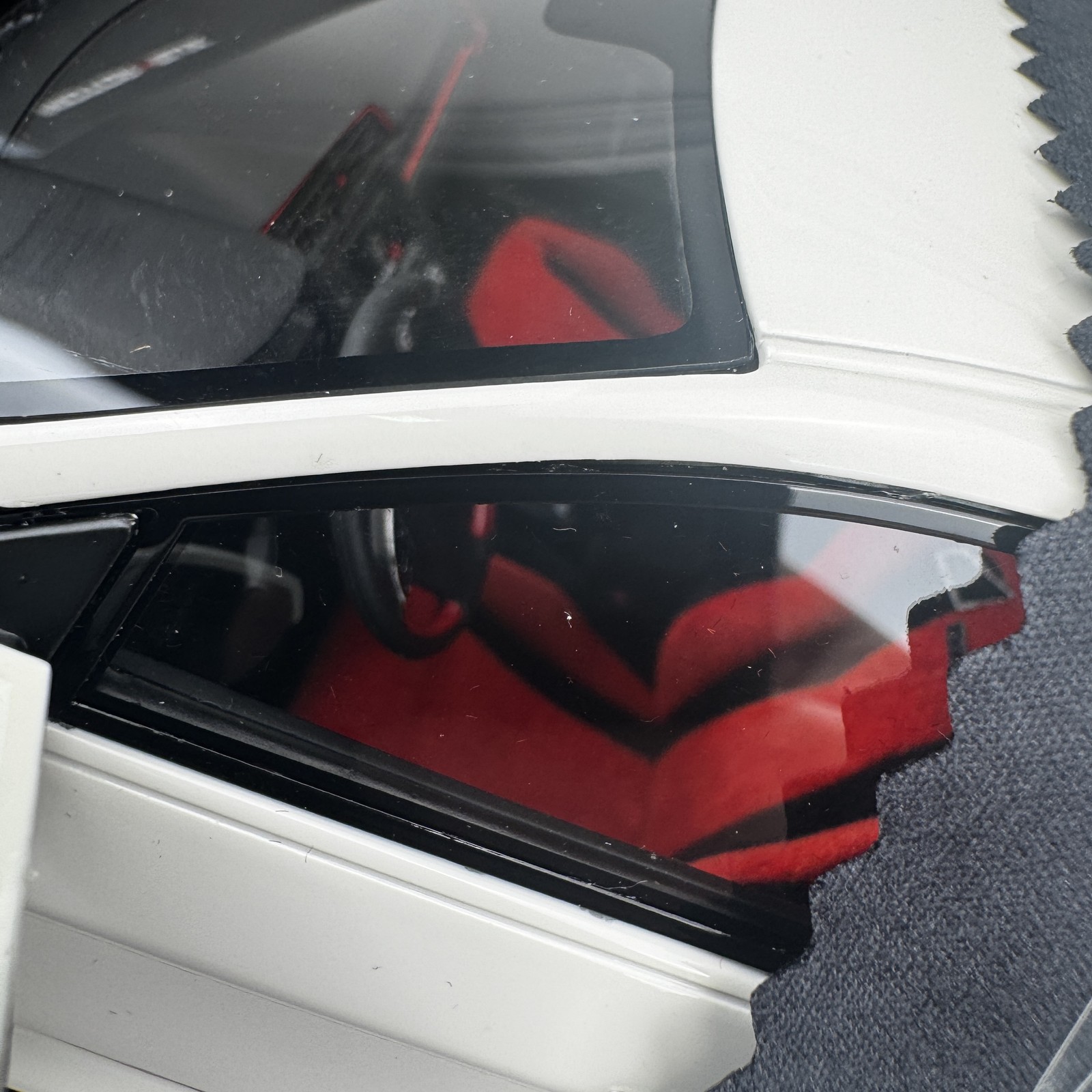 MOTORHELIX 2017 Honda Civic Type R 1:18 Model Vehicle w/ Box WHITE LTD to 299