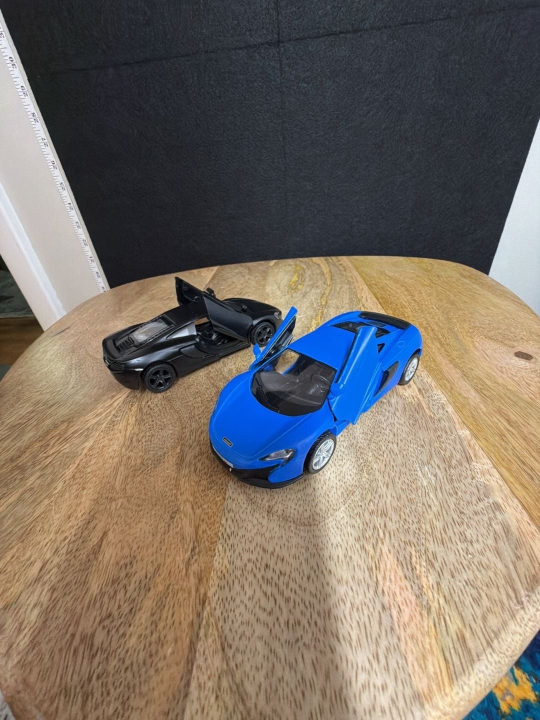 RMZ City 1:36 Scale McLaren 650S Diecast Model Cars – Set of 2 (Blue and Black)