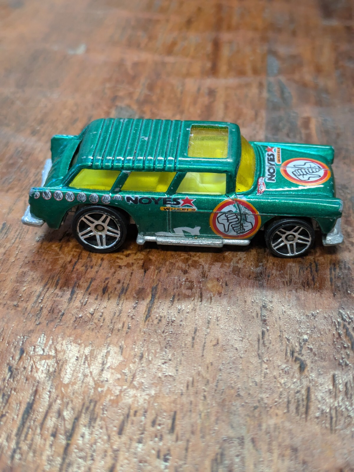 Hot Wheels 1969 Chevy Nomad/No/Yes Green With Yellow Tinted Windows And Sunroof