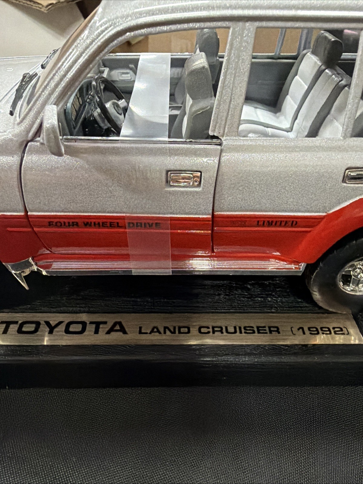 Road Tough 1992 Toyota Land Cruiser 1:18 Die-cast Metal Silver 4×4 No Box-J1/446