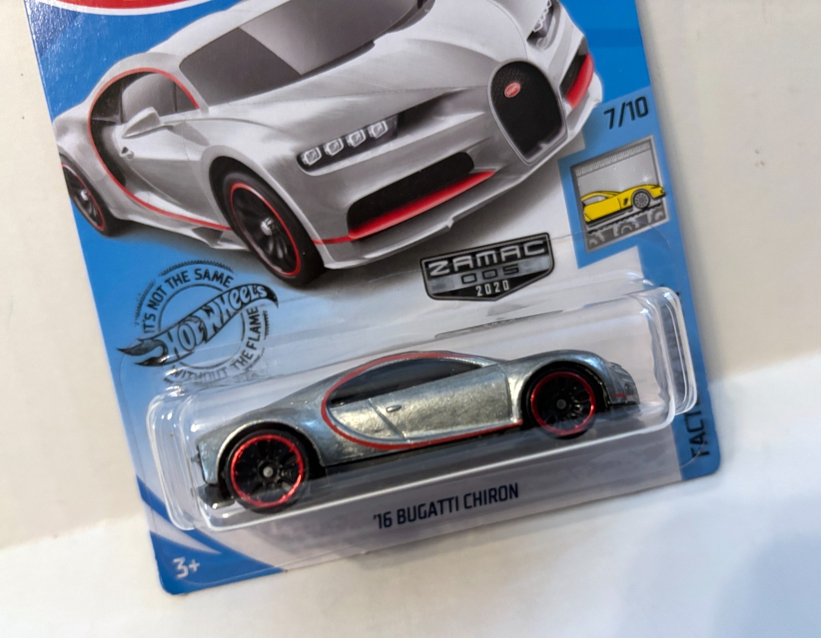 Hot Wheels ZAMAC 16 BUGATTI CHIRON Factory Fresh Walmart Exclusive Crack Blister