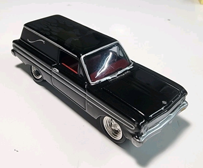 Johnny Lightning Thirteen Customs 1965 Ford Falcon Sedan Delivery 1/64 Diecast