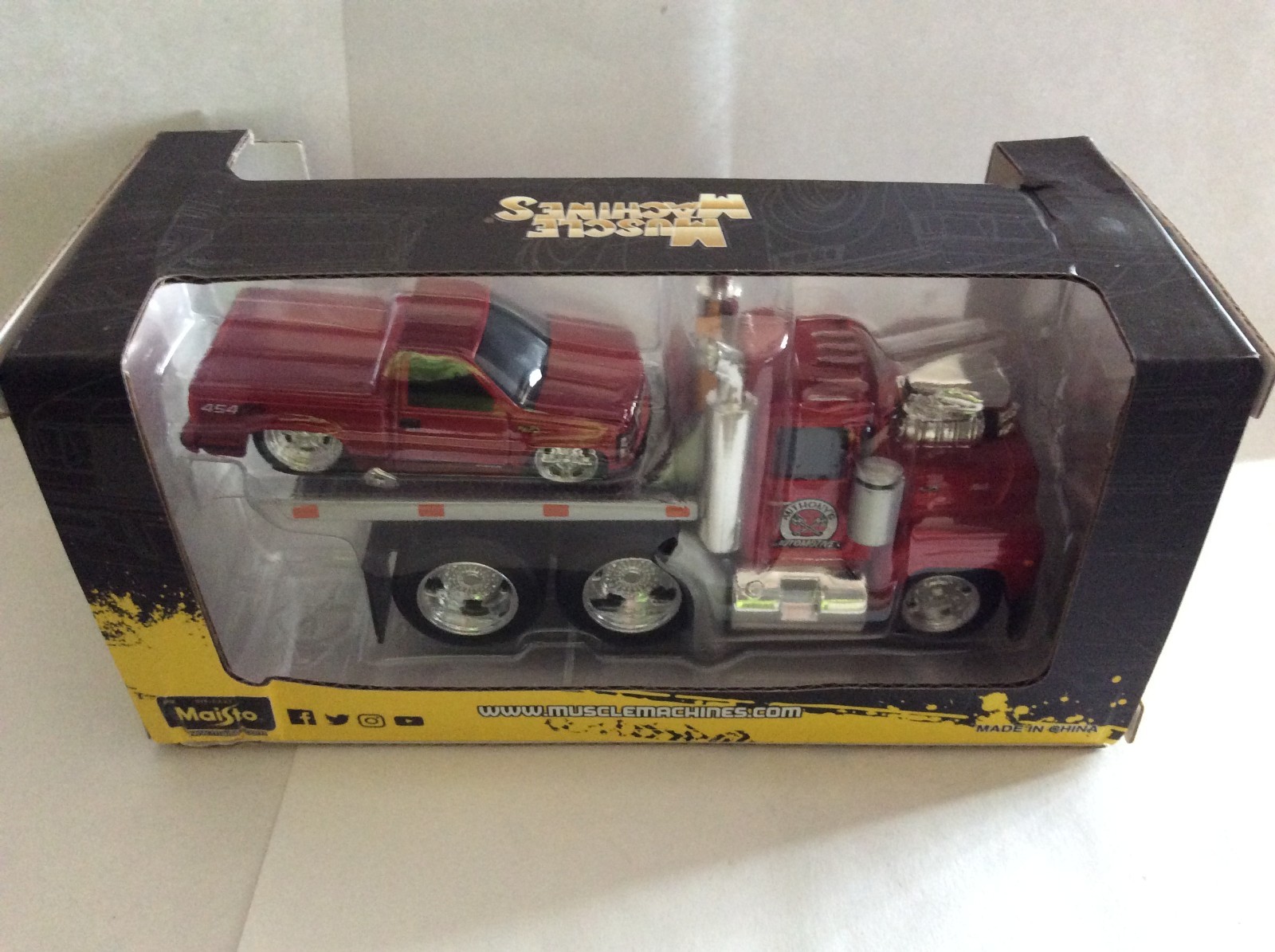 Muscle Machines 25 TH Transports 03 – Mack Truck & 1993 Chevrolet 454 SS Truck –