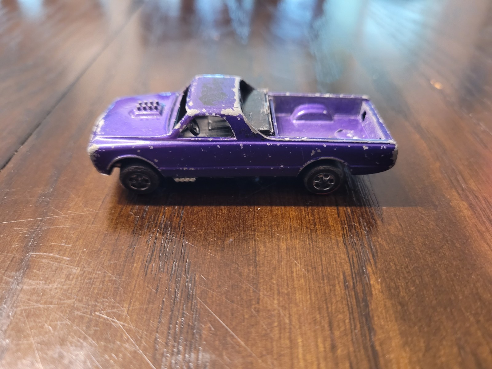 Hot Wheels Redlines 1968 Custom Fleetside Purple Hong Kong