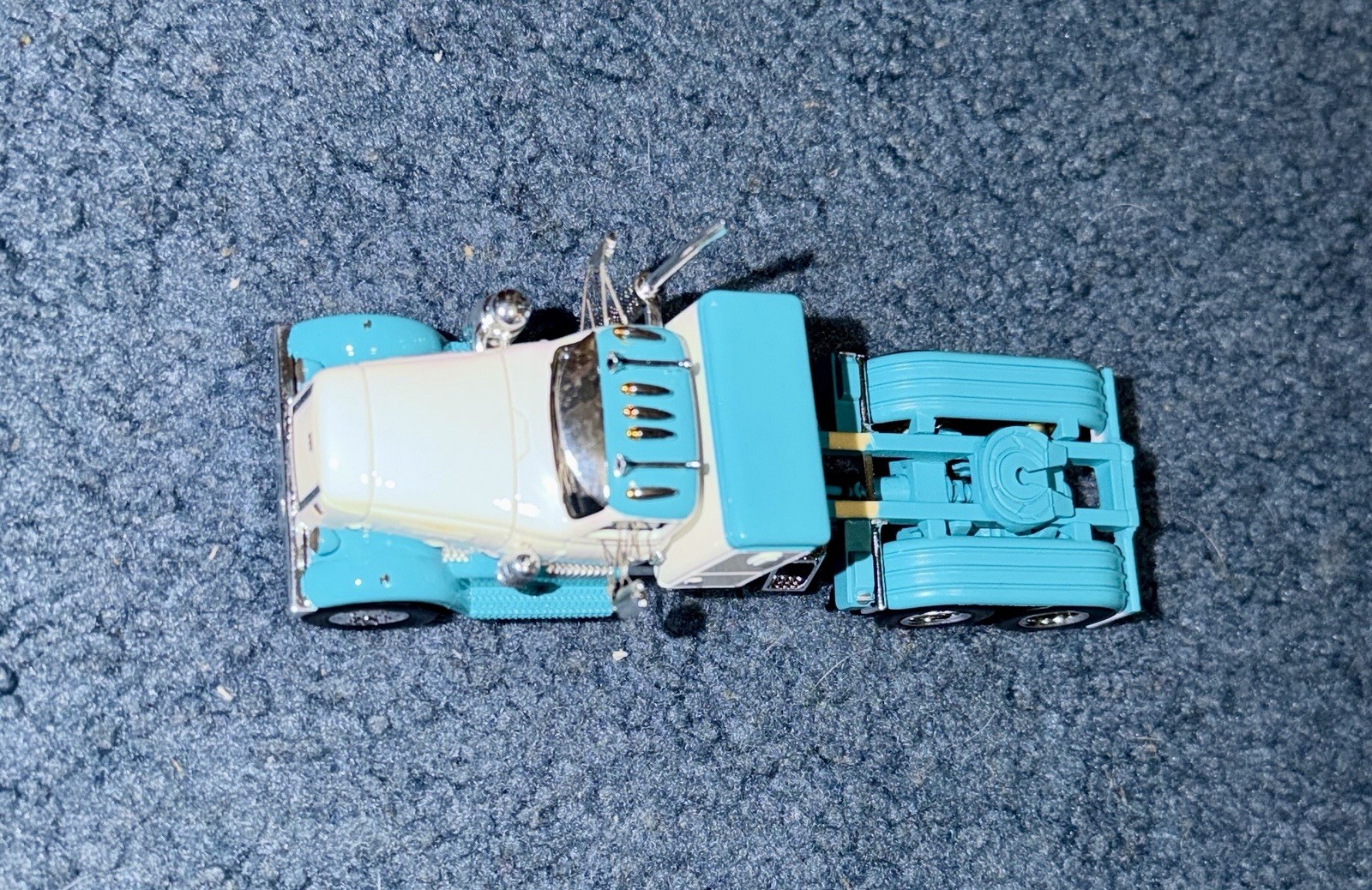 Top Shelf Replicas 1:64 International West Coaster RDF-405 Teal/White / #25009