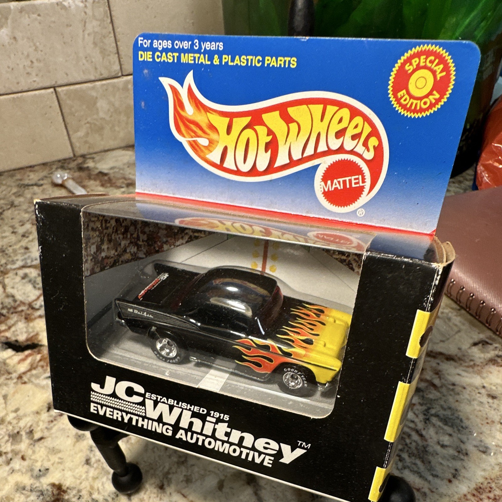 Hot Wheels Special Edition JC Whitney 1957 Chevy Bel Air Black/Yellow 1:64