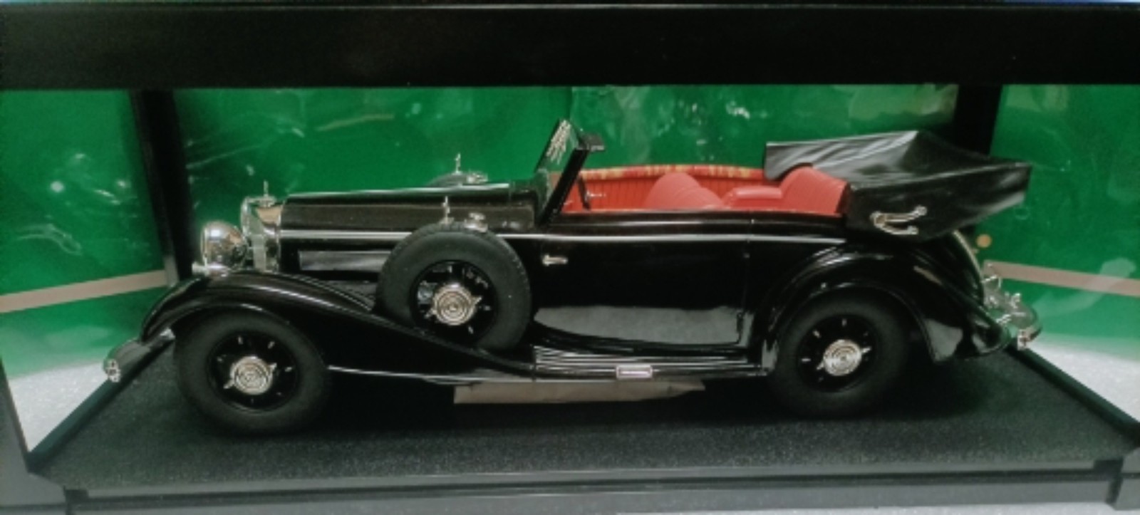 Cult 1:18 Mercedes Benz 540K B 1936 Black Convertible Vintage Car Model