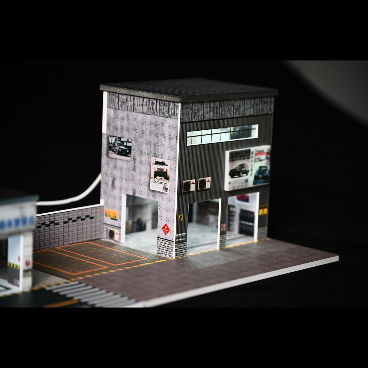 Diorama 1/64 Car Garage Model LED Lighting Repair Workshop Scene Display Model