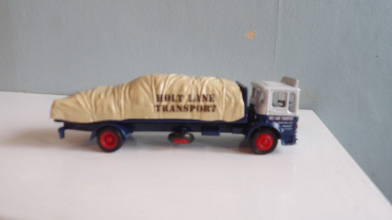 EFE 21601* HOLT LANE TRANSPORT LEYLAND SUPER COMET ERGOMATIC DIECAST 1:76 SCALE.