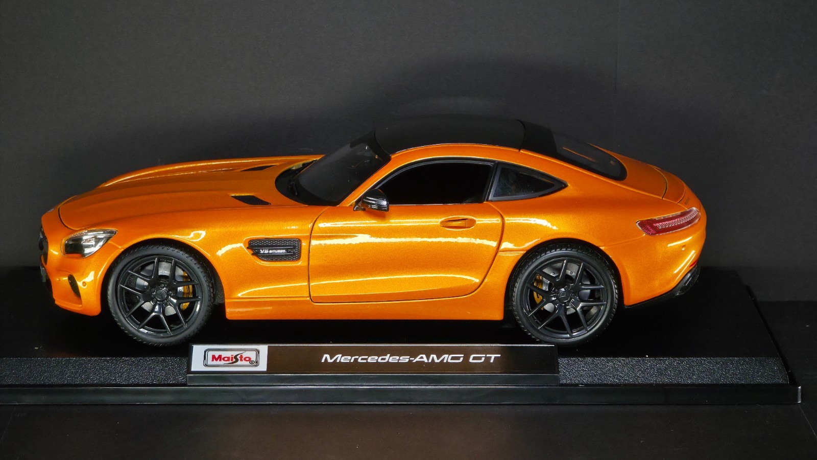 Mercedes-AMG GT 1:18 Maisto Exclusive Style Special Edition – Orange