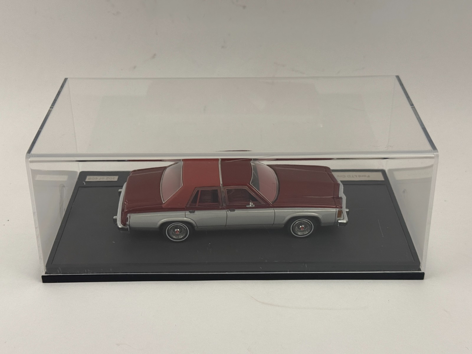 Matrix 1:43 1986 Ford LTD Crown Victoria LX Dark Red/Silver MX20603-402 – LE 408