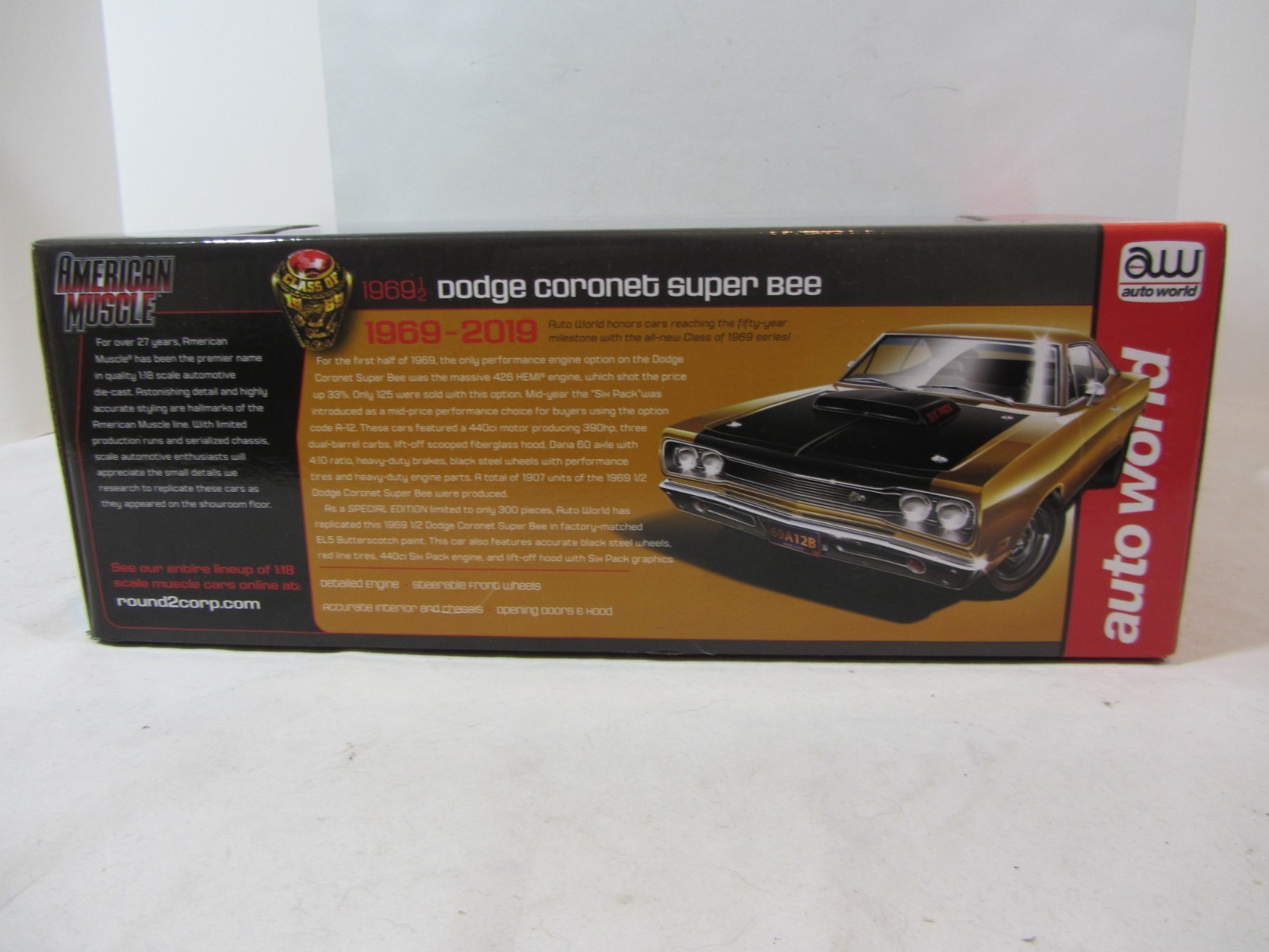 Auto World – 1969 1/2 Dodge Coronet Super Bee NIB 1:18 (726v100) AMM/1173