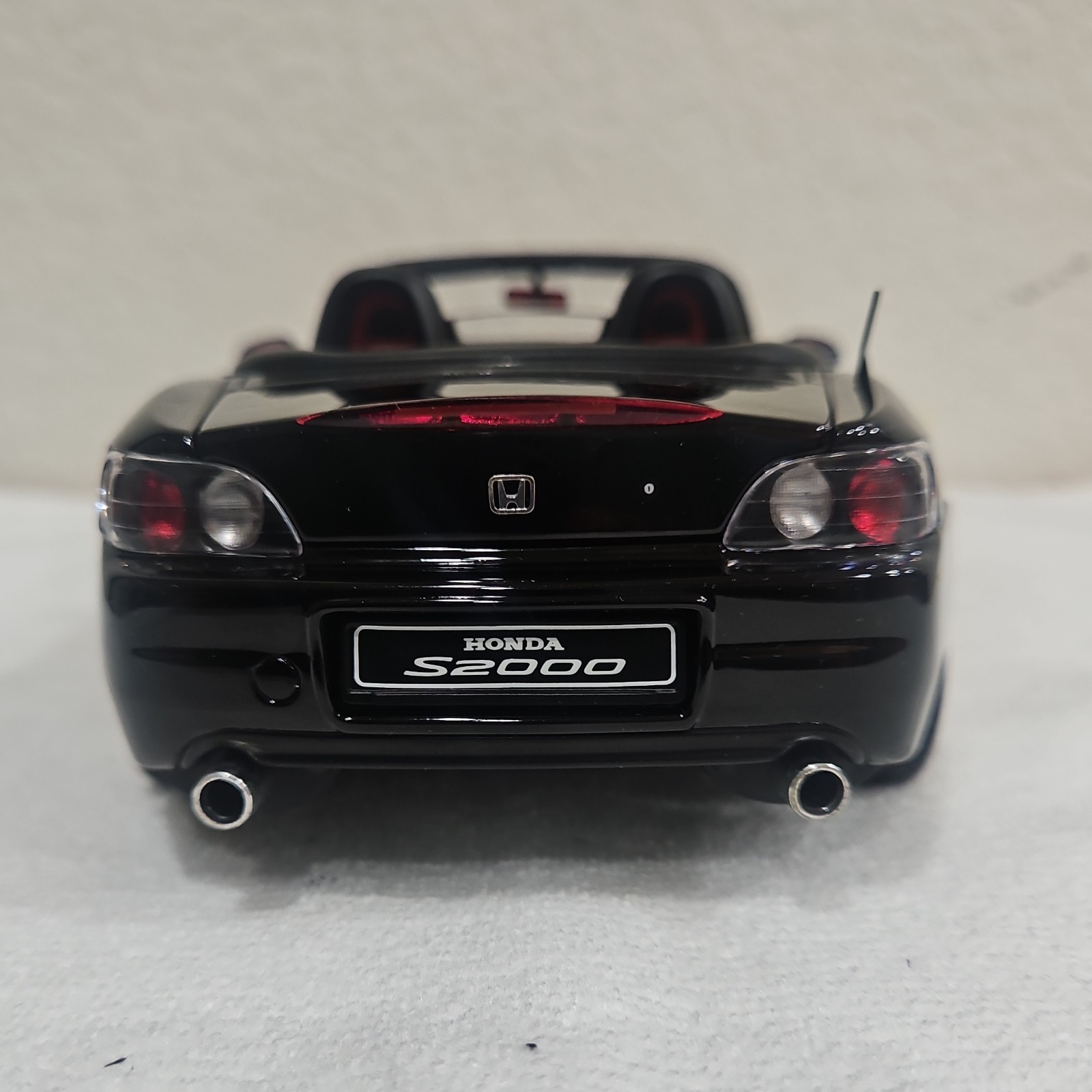 AUTOart Honda S2000 Convertible Diecast Model Car Black/Red Opening Hood & Doors