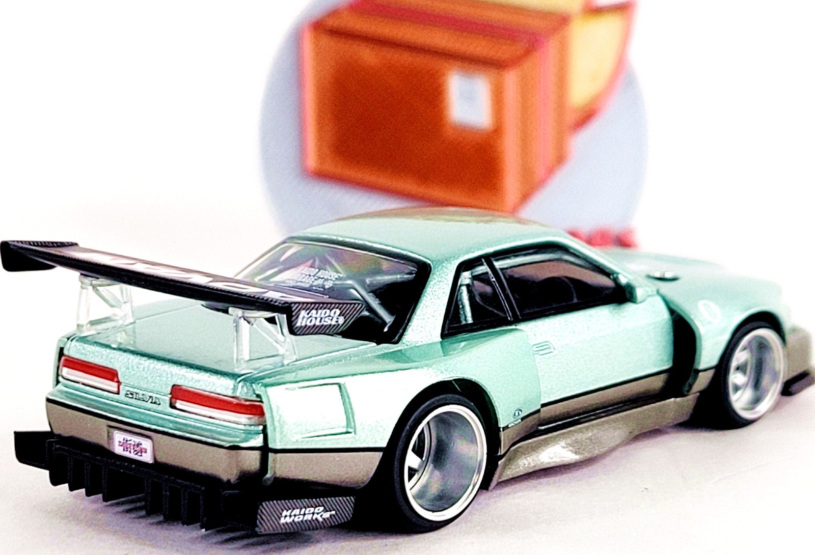 Kaido House x Mini GT Nissan Silvia S13-R Kaido Works V1 KHMG232 🟩 1/64