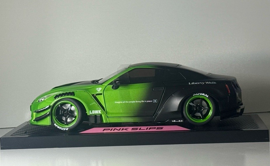 Jada Pink Slips Nissan GT-R (R35) with Liberty Walk Body Kit Green 1/18 Scale