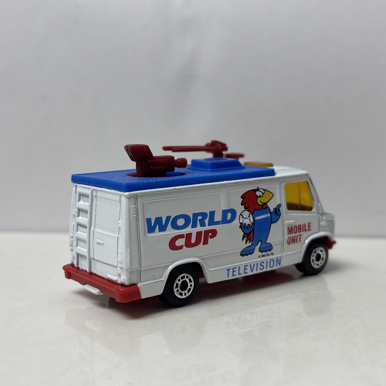 1977-1995 Mercedes TN News Van Collectible 1/64 Scale Diecast Diorama Model