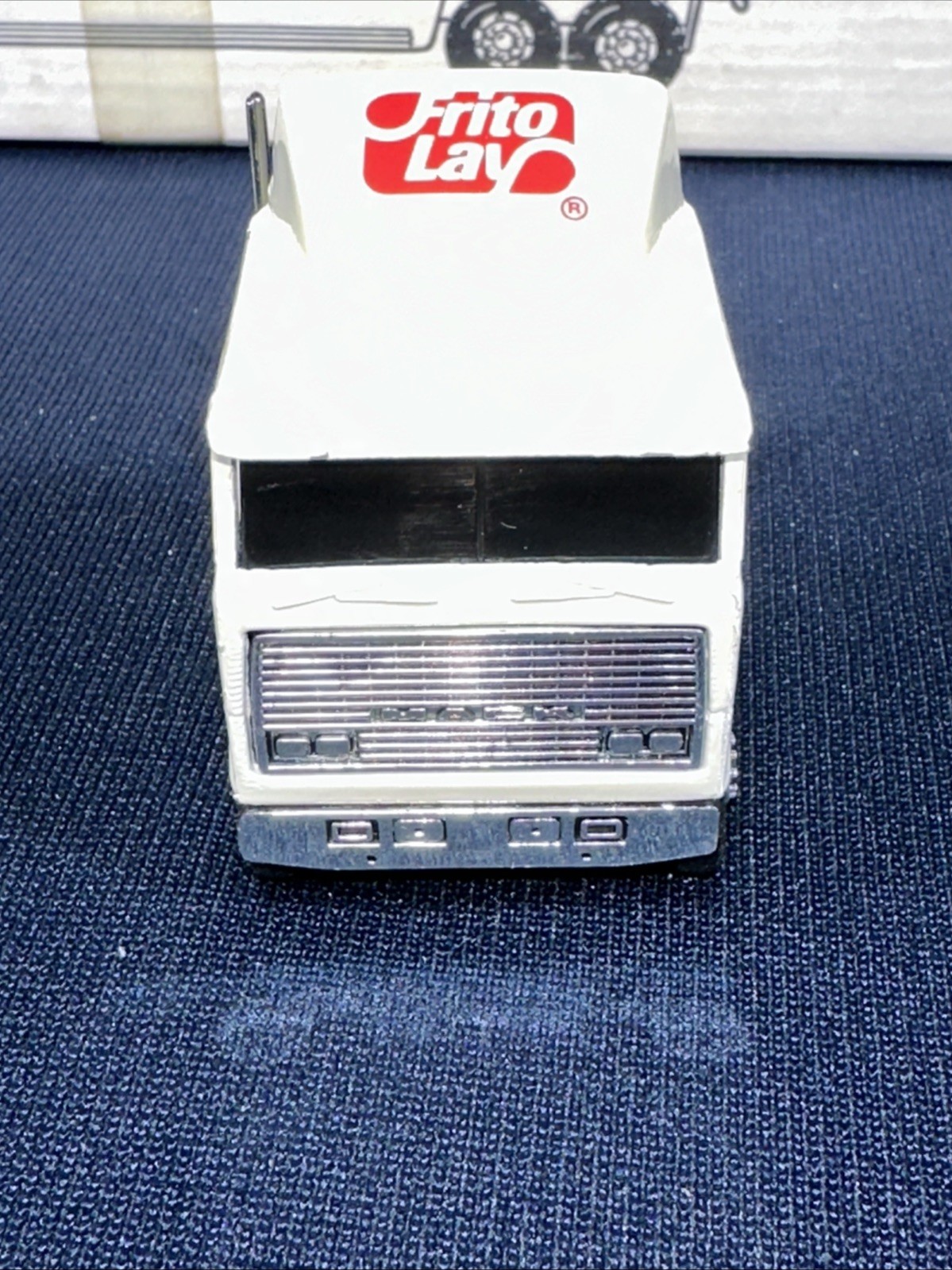 Ertl Frito Lay MACK Cabover Tractor with Drop Bed Trailer 1/64 Diecast NIB