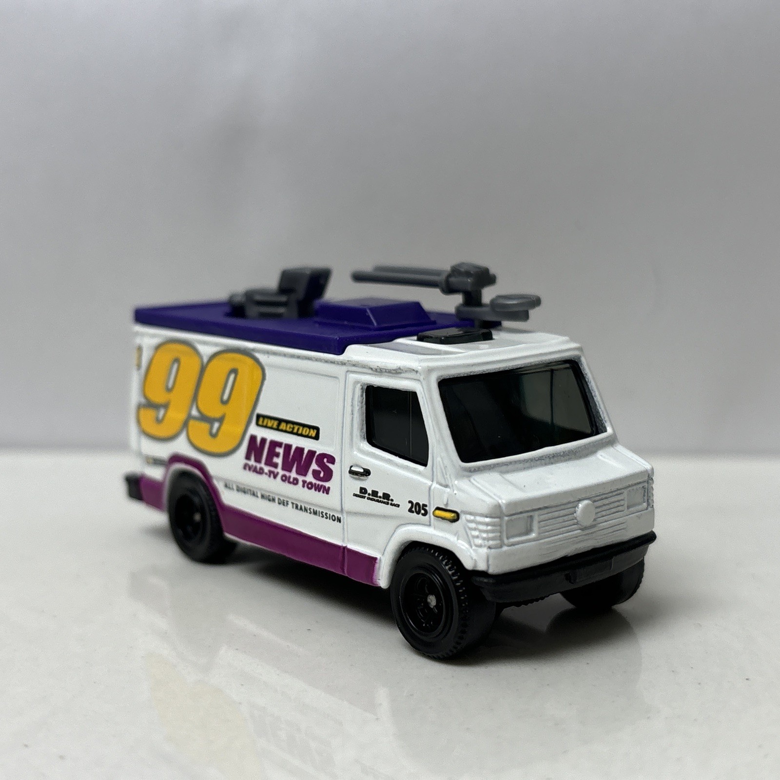 1977-1995 Mercedes TN News Van Collectible 1/64 Scale Diecast Diorama Model