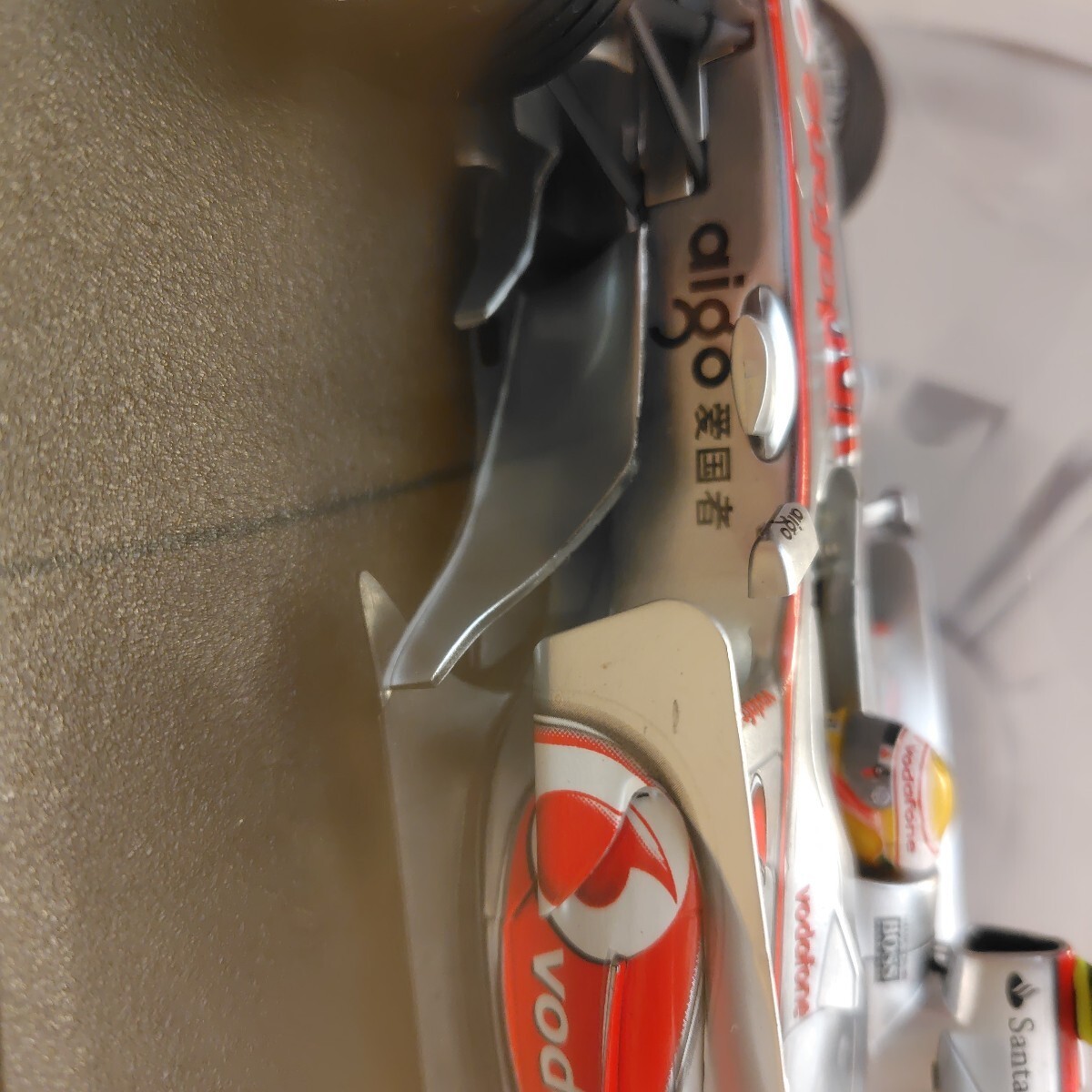 1/18 Hot Wheels Mclaren Mercedes Mp4-22 Lewis Hamilton’S First Winning Machine