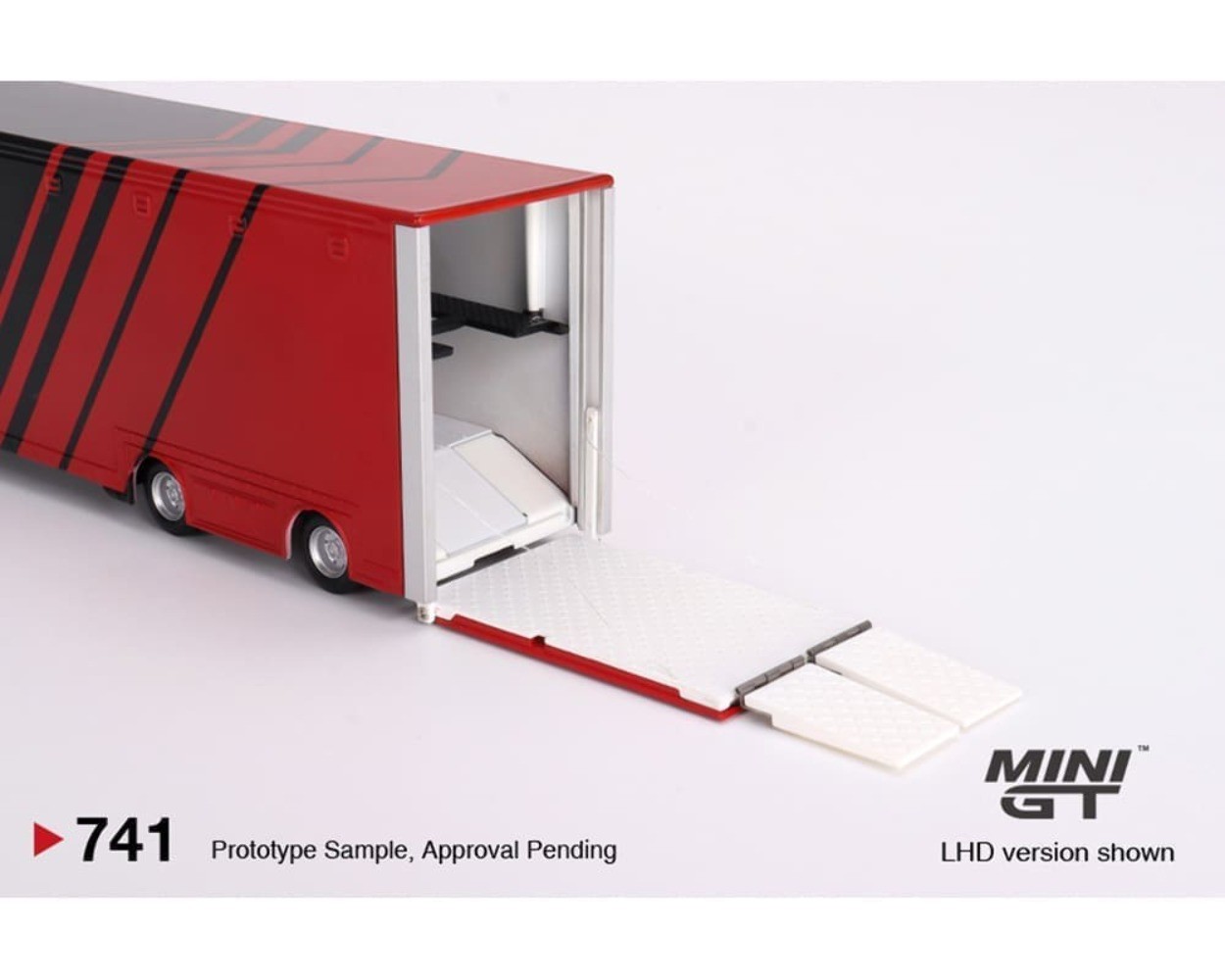 Mini GT Mercedes-Benz Actros w/ Racing Transporter “Advan” 1:64 Semi Truck 2024