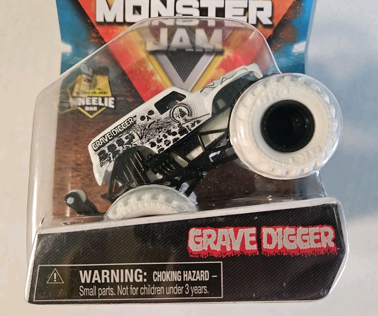 Monster Jam Max Contrast Grave Digger Black White Series 20 1:64 Scale