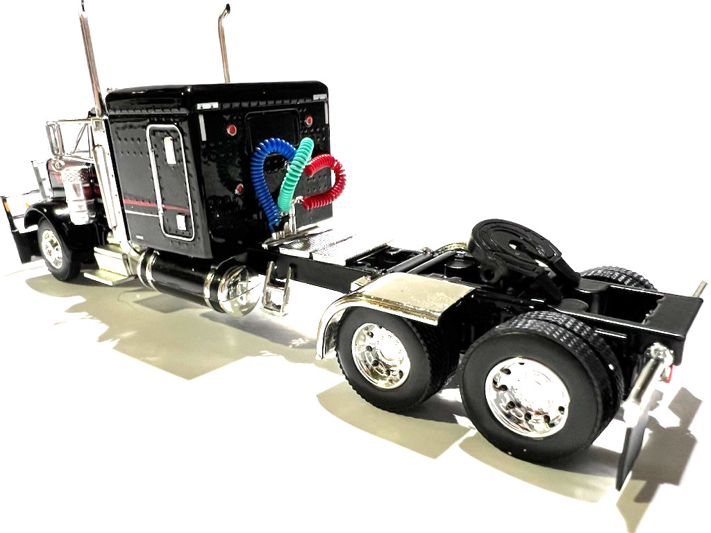 DCP / FIRST GEAR 1/64 SCALE 389 PETERBILT FLAT TOP BLACK RED & SILVER STRIPE