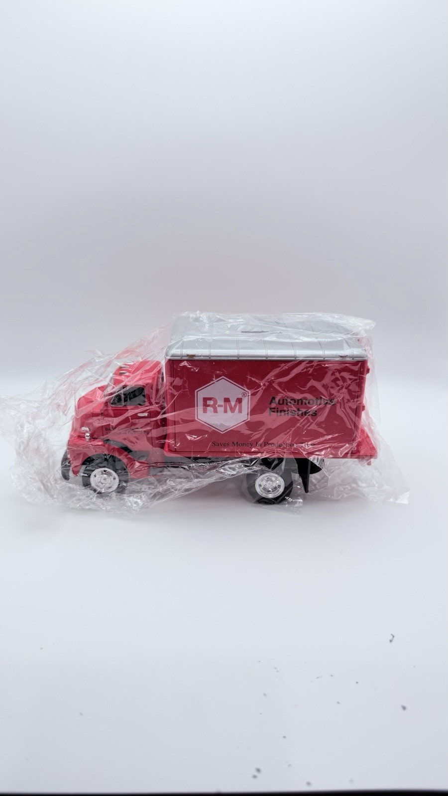 GMC Truck R-M Automotive Finishes 1952 GMC Dry Goods Van NIB Red 1992 1st Gear