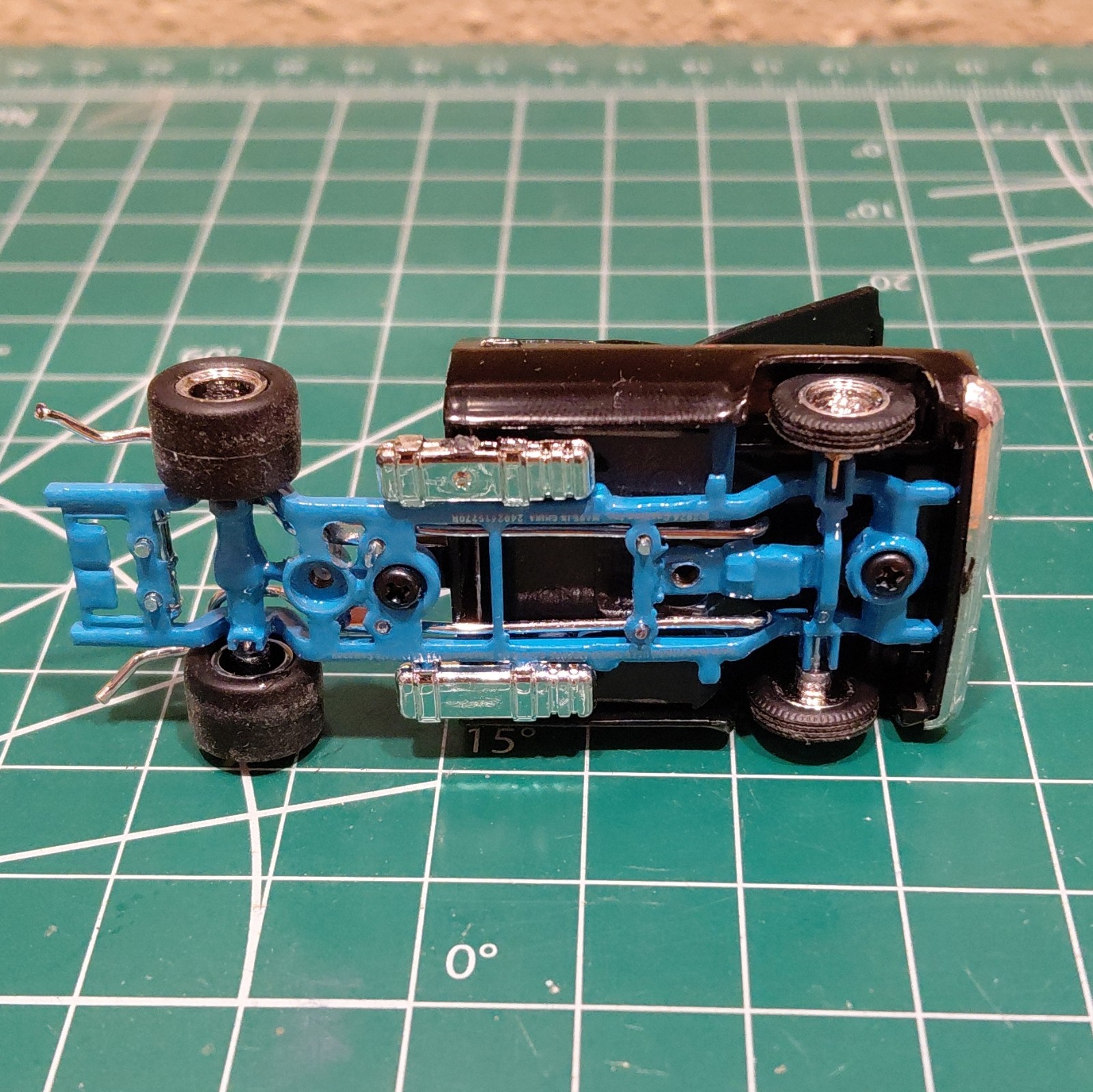M2 Machines 1976 GMC Truck Custom Hot Rod Cab Chassis Black Blue 1:64 Loose