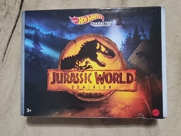 Jurassic World Dominion Hot Wheels 5 Dinosaur Designed Character Car Set GYJ92