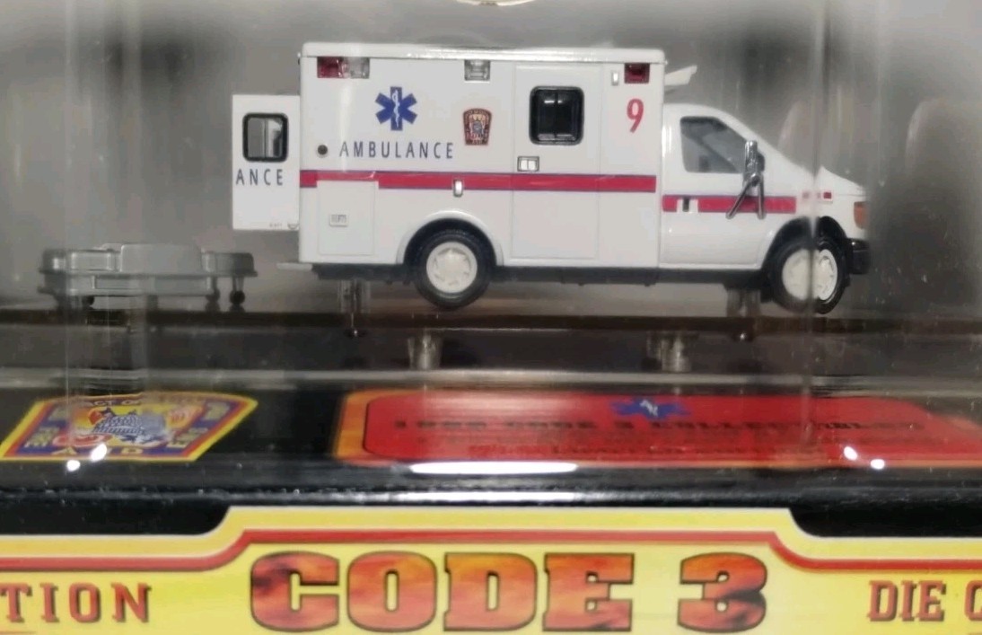Code 3 – Ford Ambulance 9 E-350 – Washington, DC – Model #12060