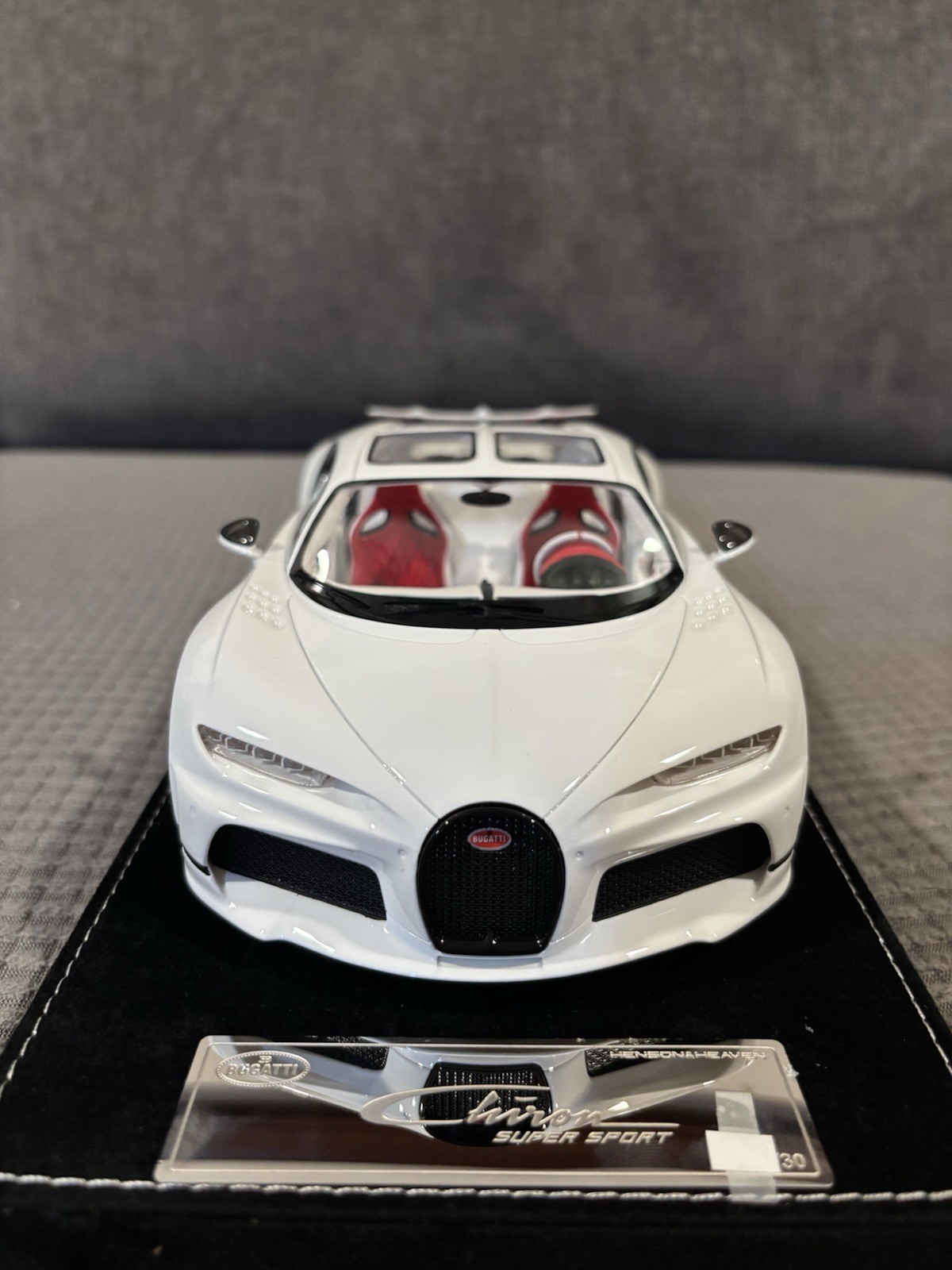 1/18 HH Henson & Heaven Bugatti Chiron Super Sport White/Red Limited 30pcs