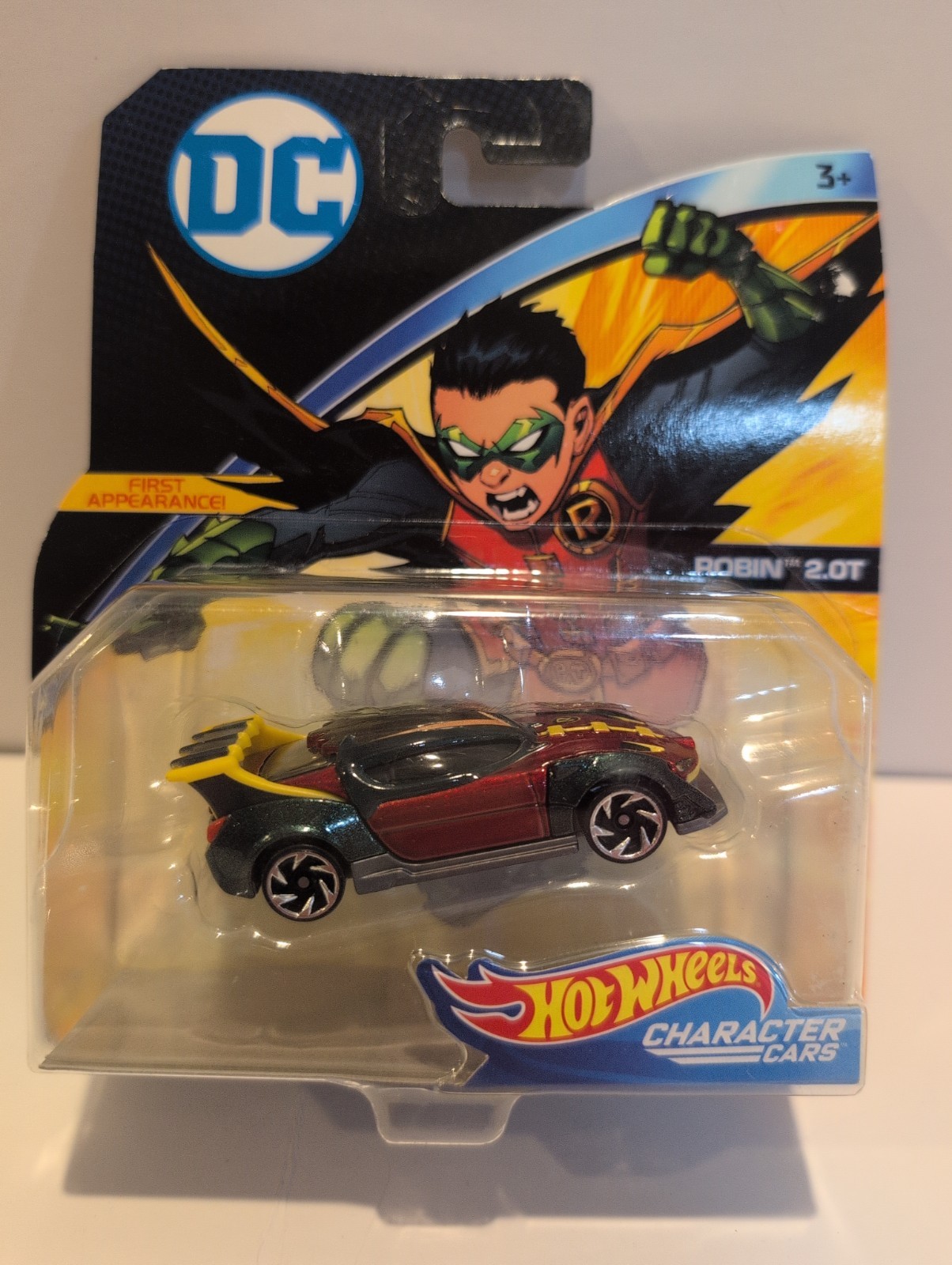 Hot Wheels Character Cars DC ROBIN 2.0T FIRST APPEARENCE FLH30