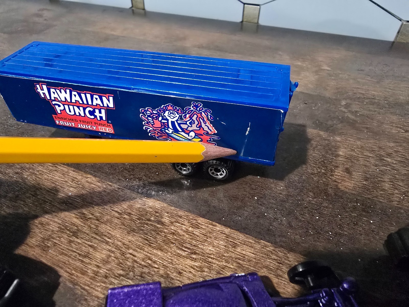 16 Hot Wheels & Other Various Diecast Toy Cars Lot – Sonic, Cat, Hawaiian Punch