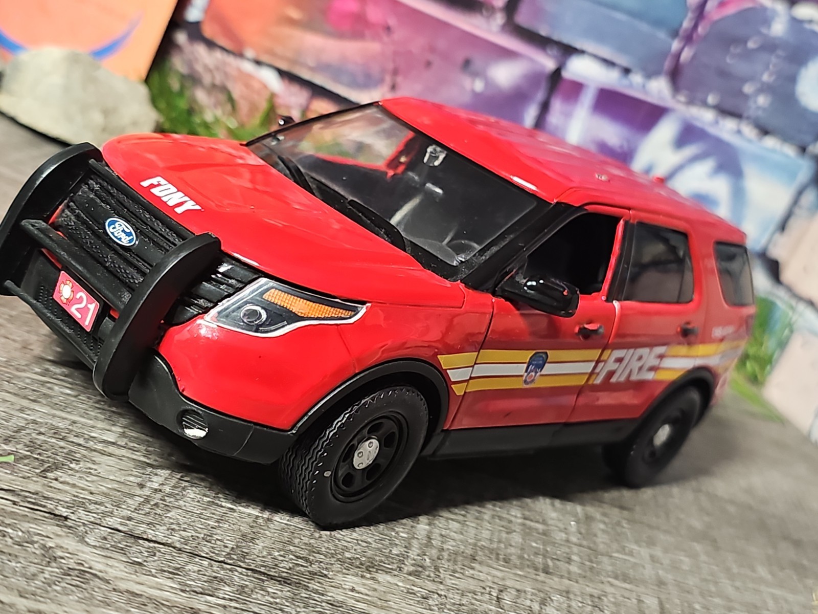 MotorMax 2015 Ford Explorer Interceptor FDNY Red 1:24 Diecast Car NO BOX READ