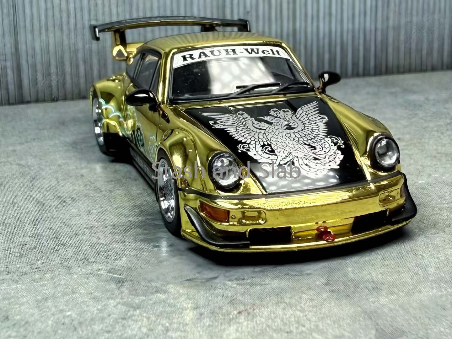 MOTORHELIX 1:64 RWB 964 Silver-Fenix Gold Chrome Toshikazu Nozaka Art 1299