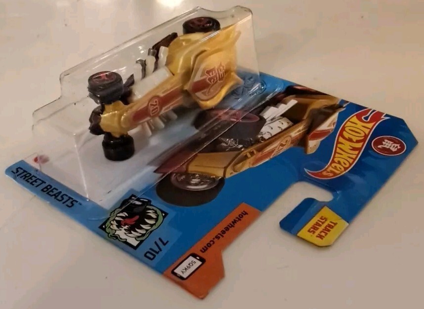Hot Wheels Ratical Racer, [Gold] Street Beasts 7/10 Short Card 2020