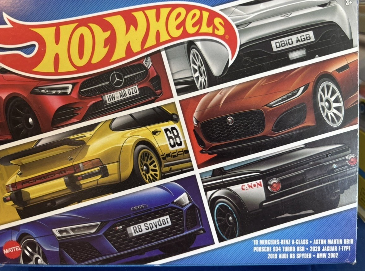 2023 Hot Wheels European Car Culture Themed Multipack Aston Martin DB10 Mint
