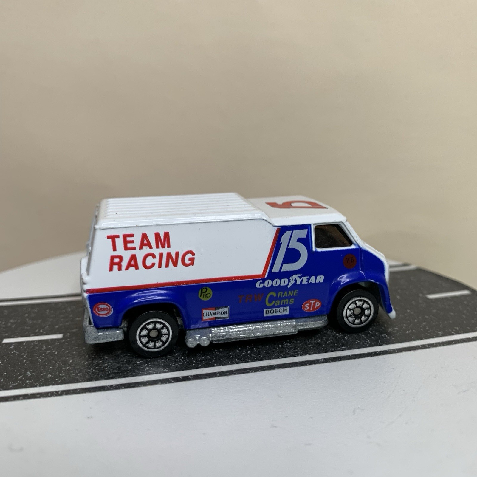 Corgi Mattel Auto City Team Racing Hot Rod Custom 70s Super Van White 1:64 NM