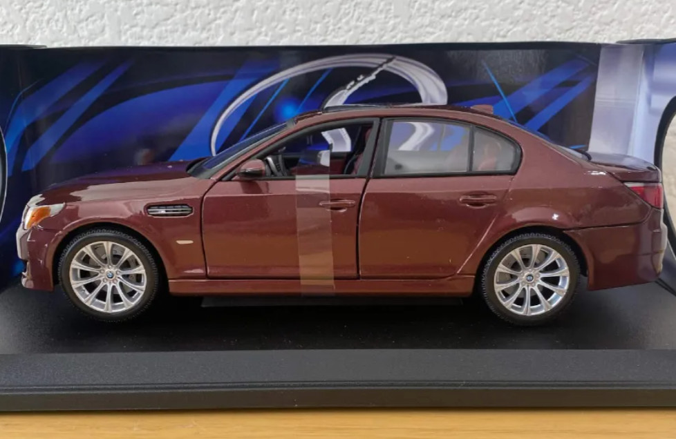 2010 BMW M5 Indianapolis Red Metallic 1/18 Maisto HTF Special Edition