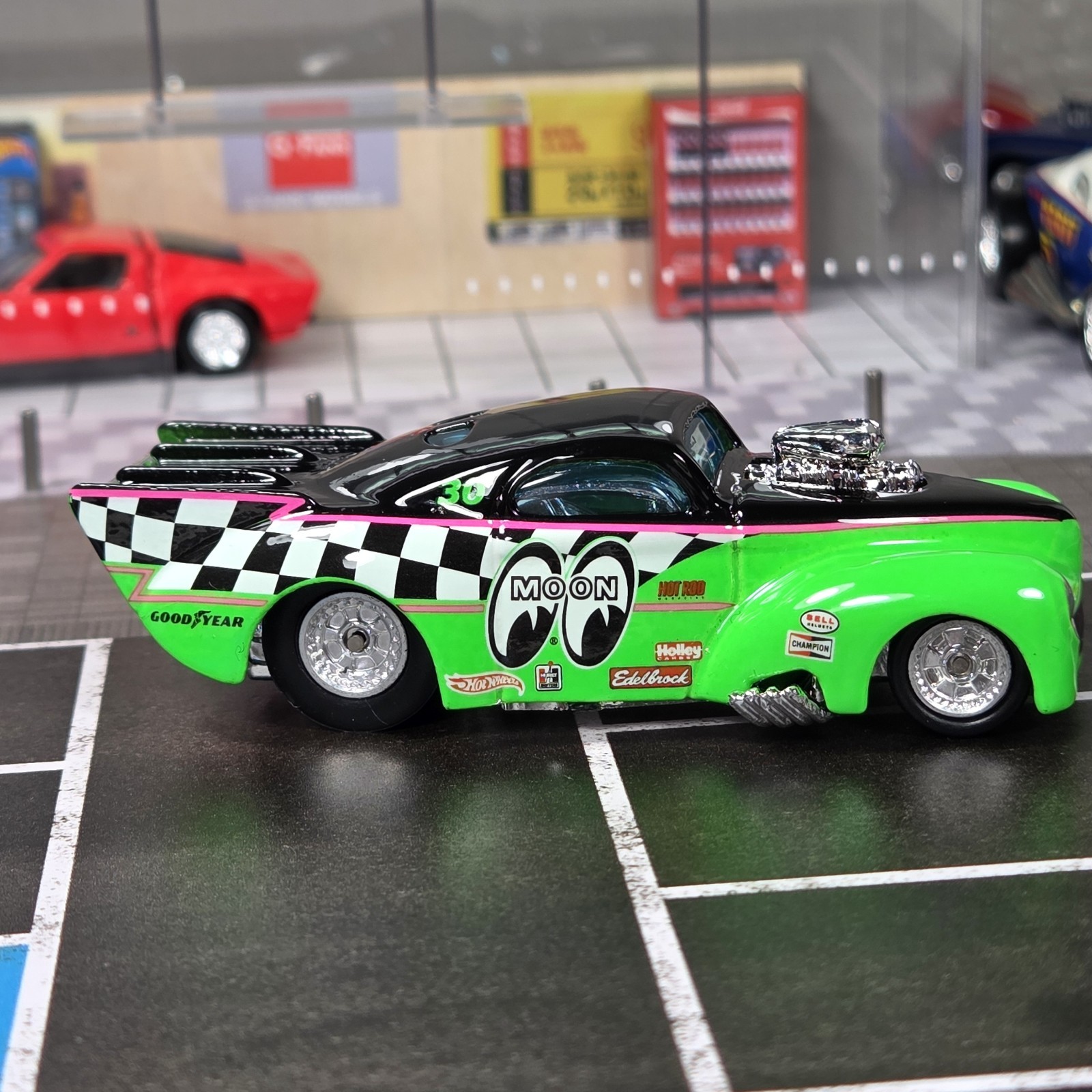 1/64 Hot Wheels Mooneyes 1941 Pro Mod Willys Coupe Drag Car 41 Real Riders Green