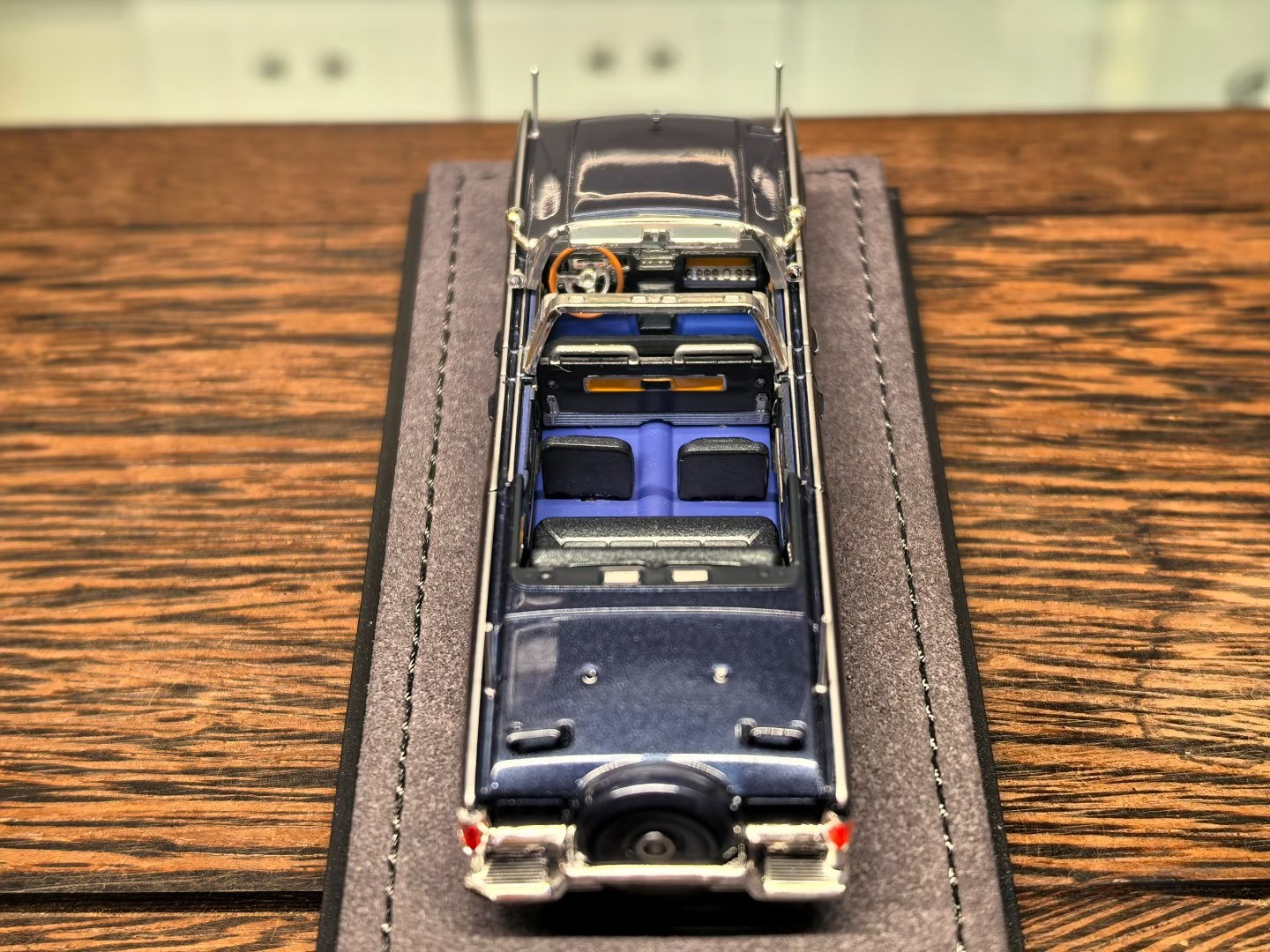 GOC 1/64 Lincoln Continental X100 HEC Beijing Exclusive Kennedy Car Chase Chance