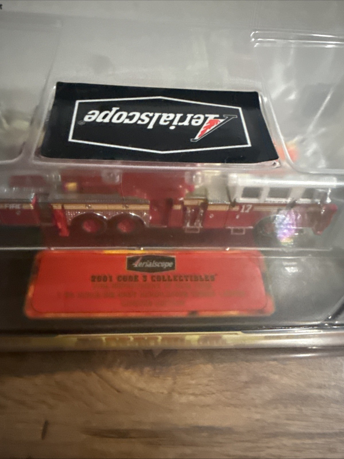 Code 3 Collectibles FDNY Aerialscope Tower Ladder 124 #12735 1/64 Fire Truck New