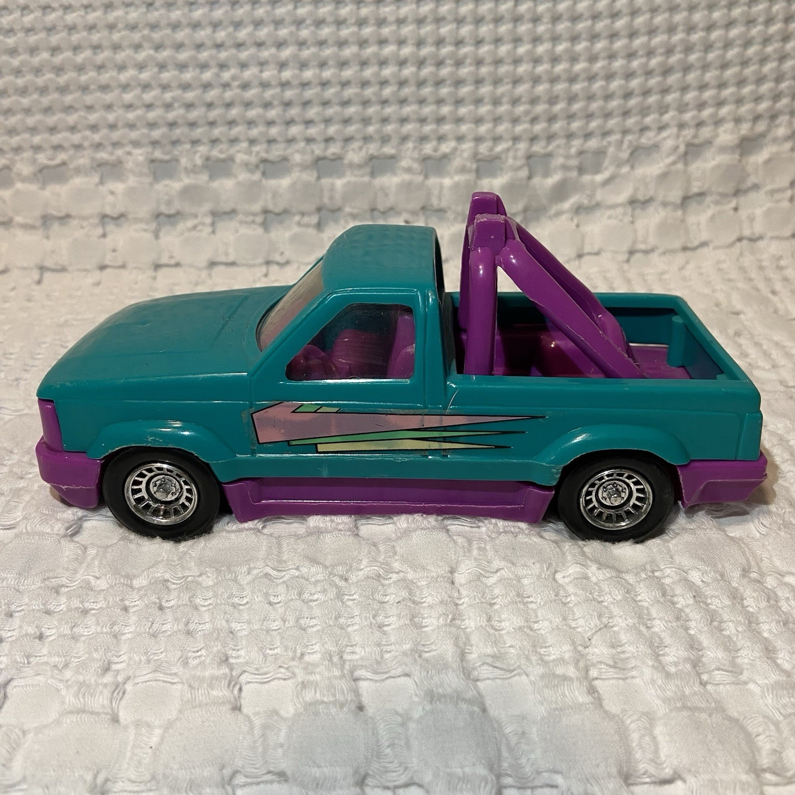 VTG Tootsietoy Ford Ranger Pickup Truck 6.75″ Scale Purple Model Custom Cruiser