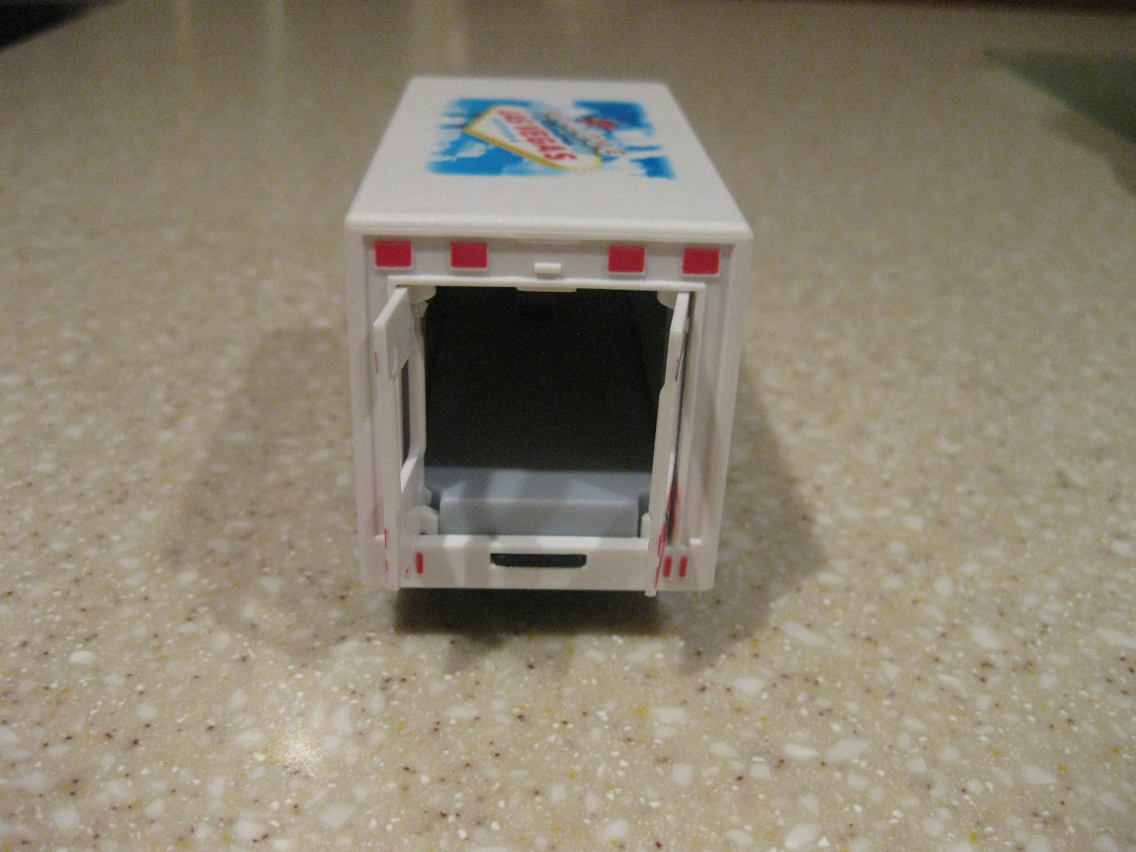 LAS VEGAS WHITE AMBULANCE 5″ DIECAST PLASTIC PULLBACK ACTION