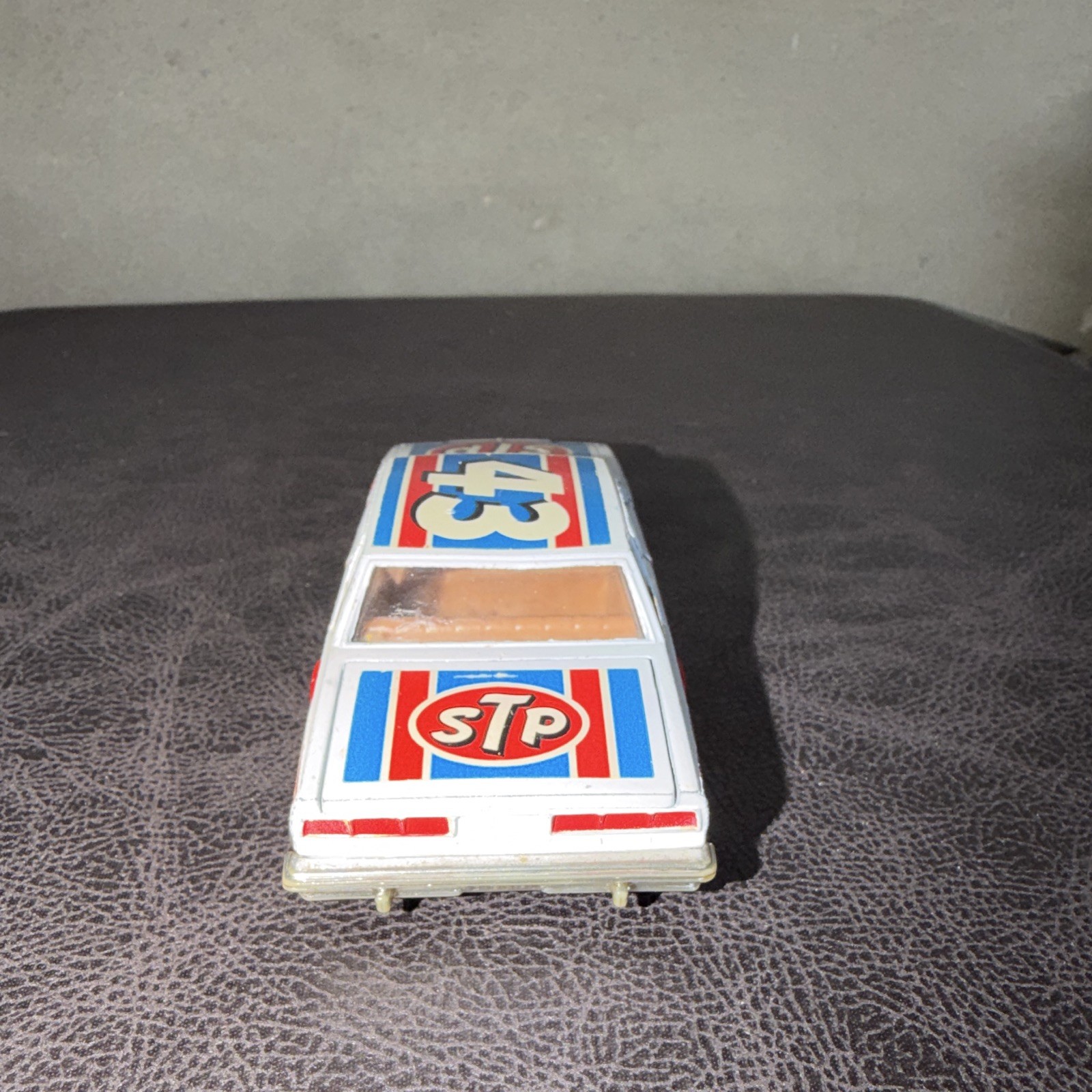 Corgi 1978 Chevrolet Caprice Classic 1:36 Diecast STP Opening Doors