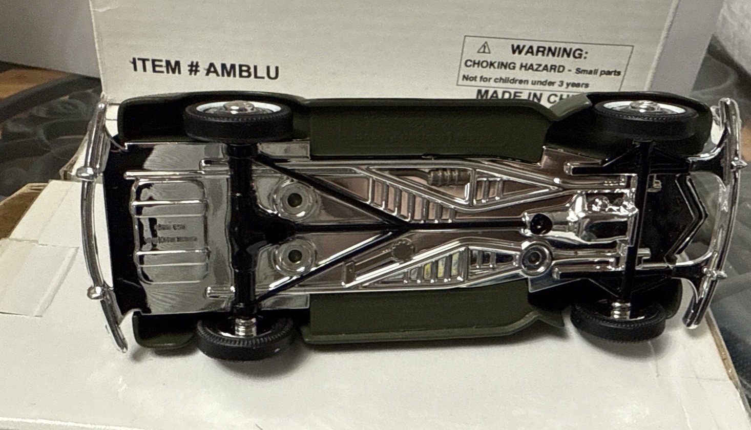 National Motor Museum Mint ~ 1940’s Van AMBULANCE ~ 1:32 Diecast – NEW IN BOX