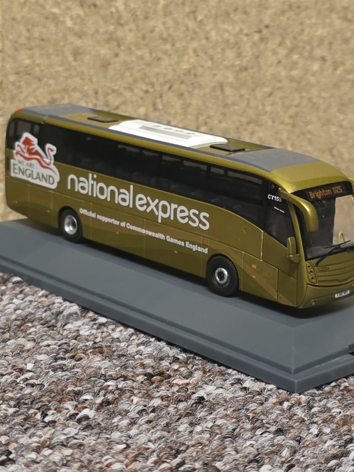 CORGI OOC NATIONAL EXPRESS ENGLAND CAETANO LEVANTE COACH BUS MODEL OM46406B 1:76