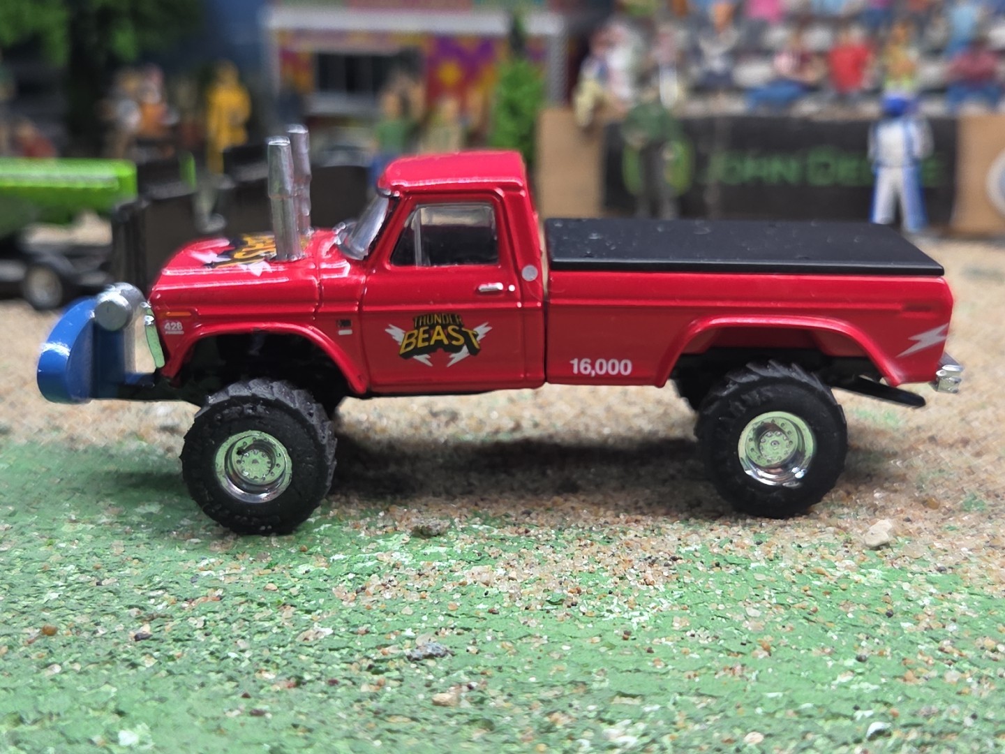CUSTOM BUILT 1:64 GreenLight 1976 FORD HOT ROD PULLING TRUCK ertl puller dcp 460