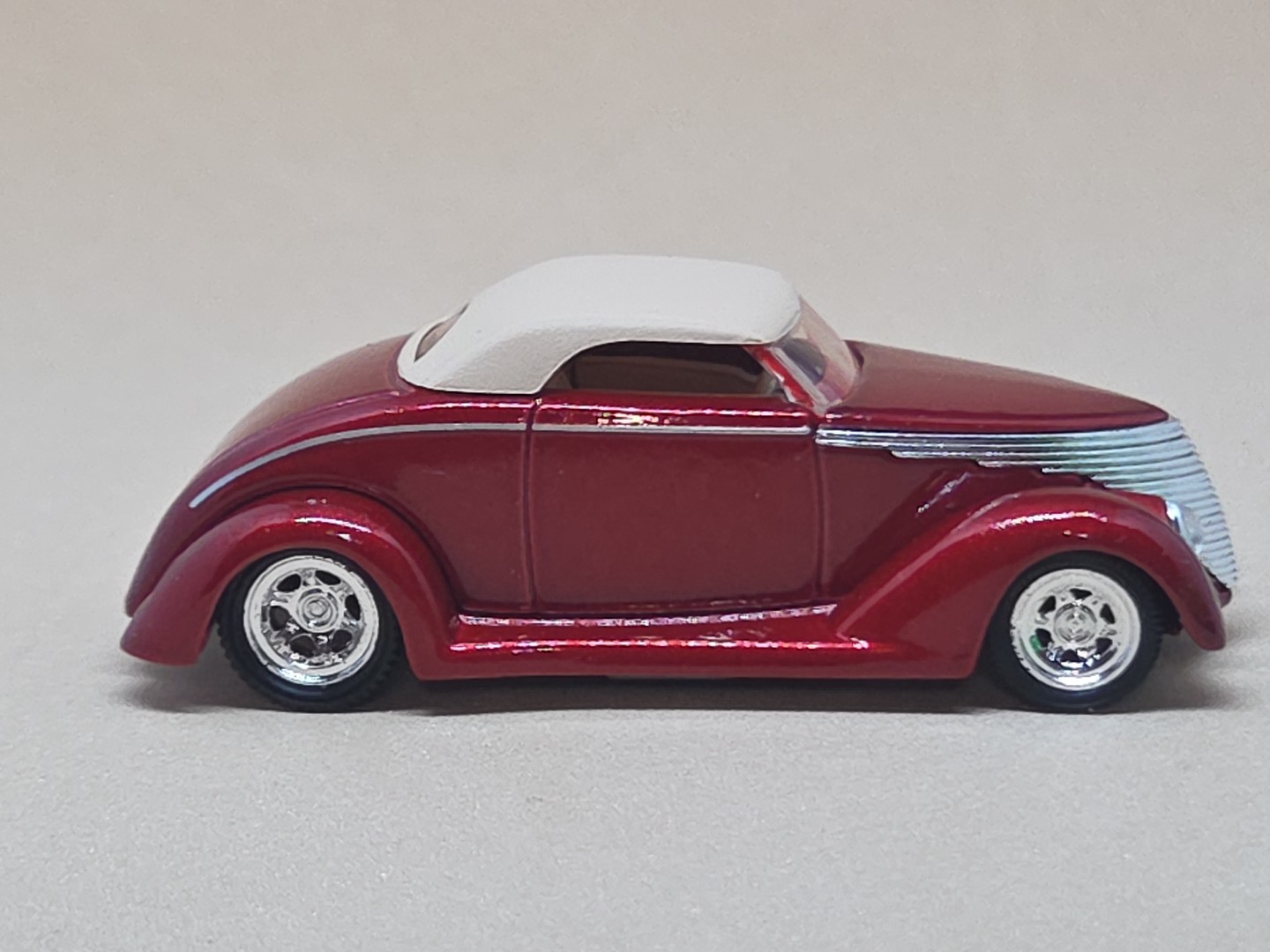 1937 ’37 FORD CUSTOM COUPE HOT ROD LIMITED EDITION COLLECTIBLE 1/64 SCALE