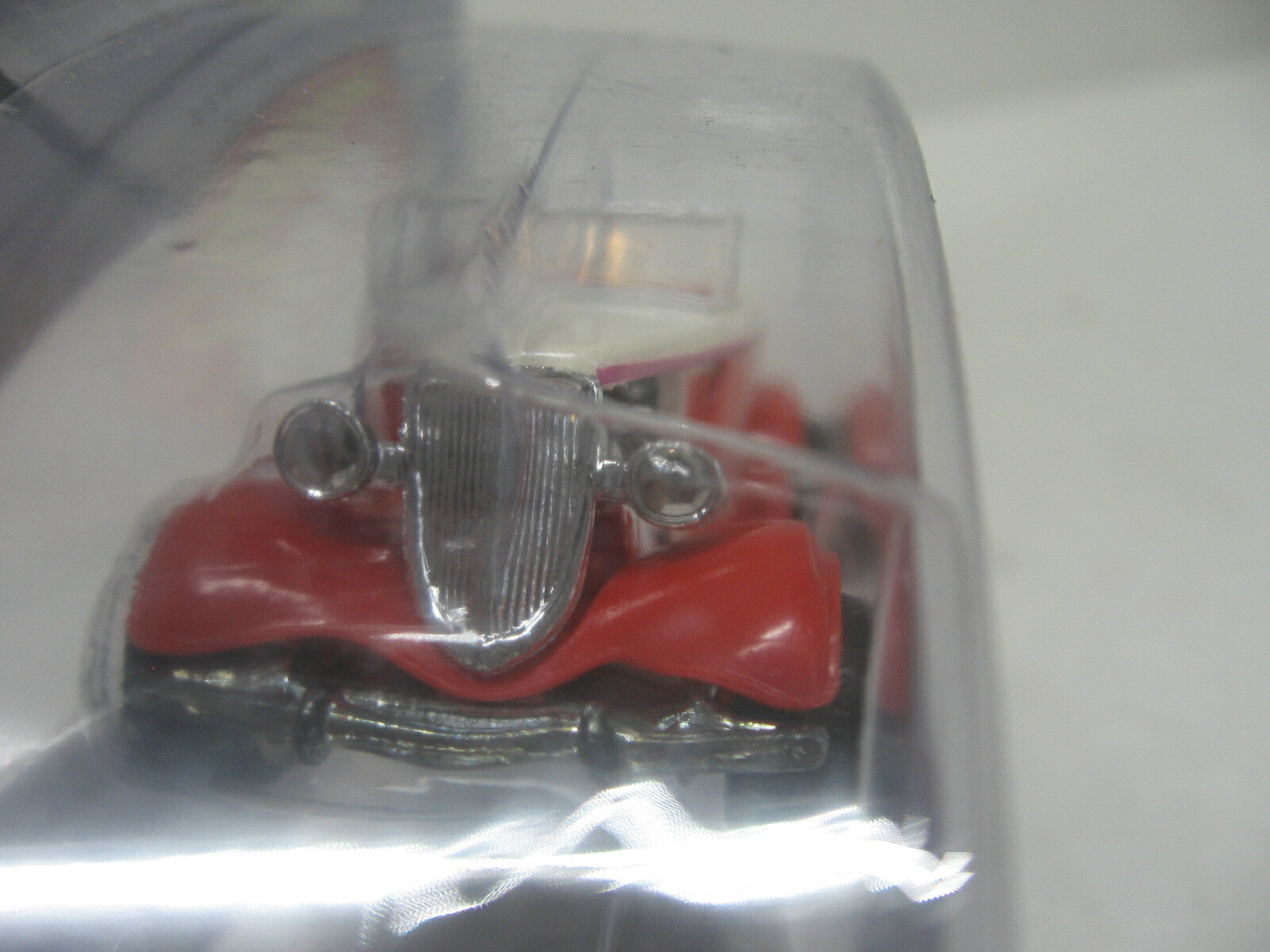 Hot Wheels Rod & Custom Red & White 1934 Ford Roadster Diecast Car